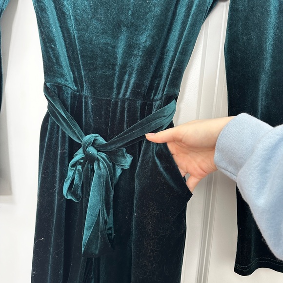 JJs House Green Velvet Jumpsuit with Pockets - Picture 4 of 5